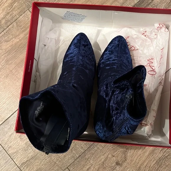 Velvet blue booties - Picture 2 of 7